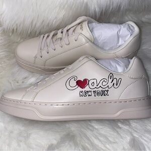 Coach ❤️ woman size 9 High Line Sneaker With Heart New in box